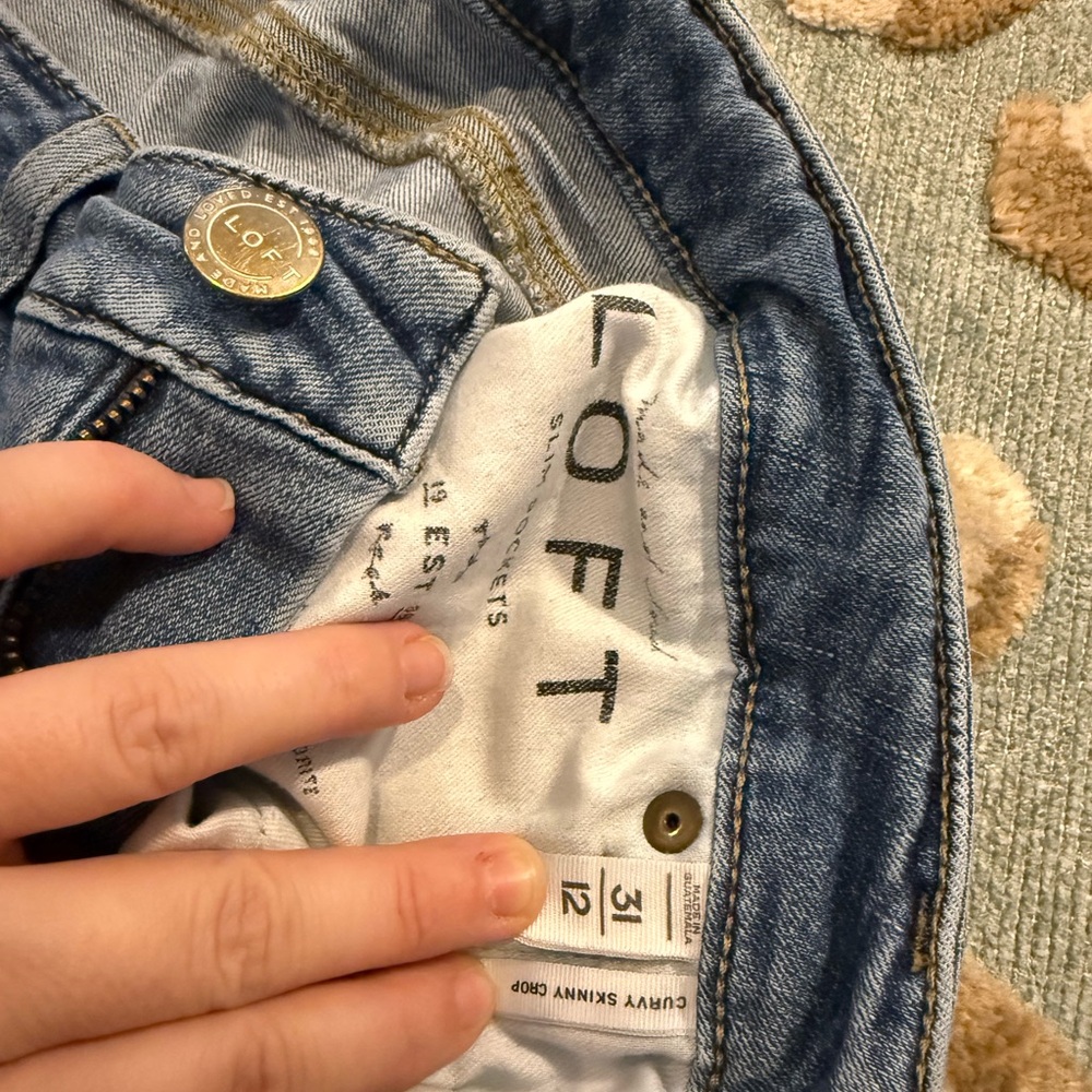 LOFT Women’s  Curvy Skinny Crop Jeans - Picture 3 of 9